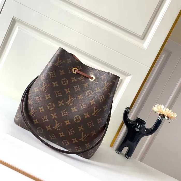 Louis Vuitton elegantă geantă de umăr/corp de damă monogramă