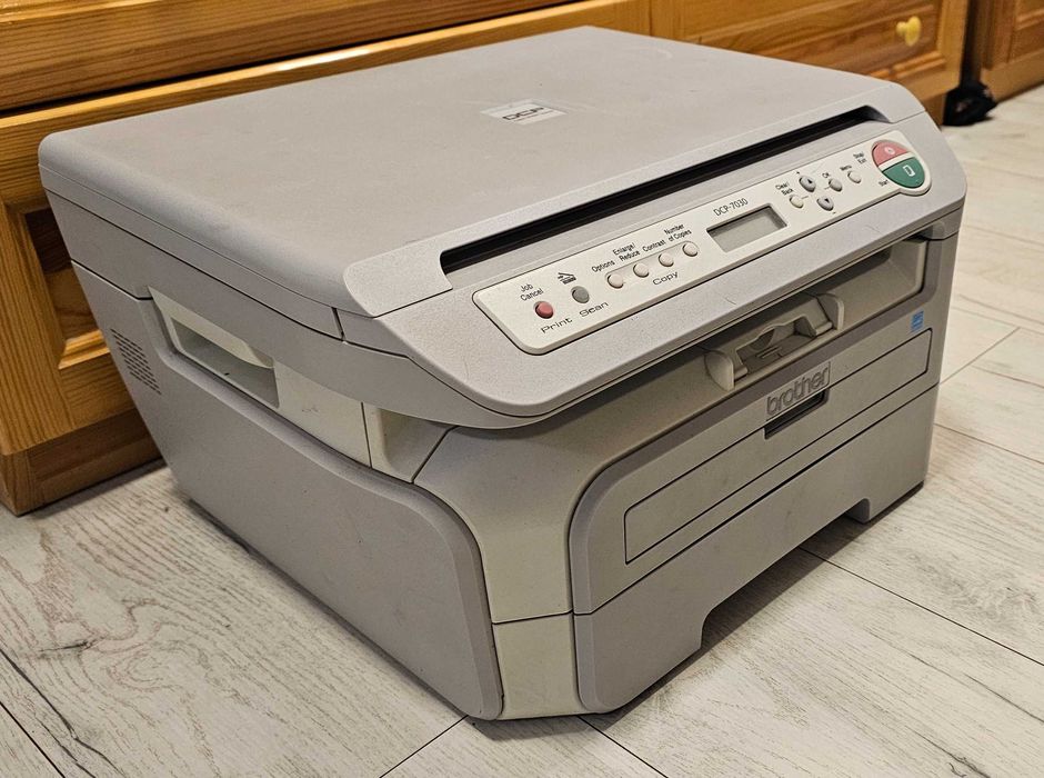 Лазерен принтер Brother DCP7030