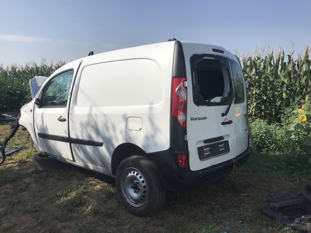 Dezmembrez renault kangoo 1.5 dci euro 5