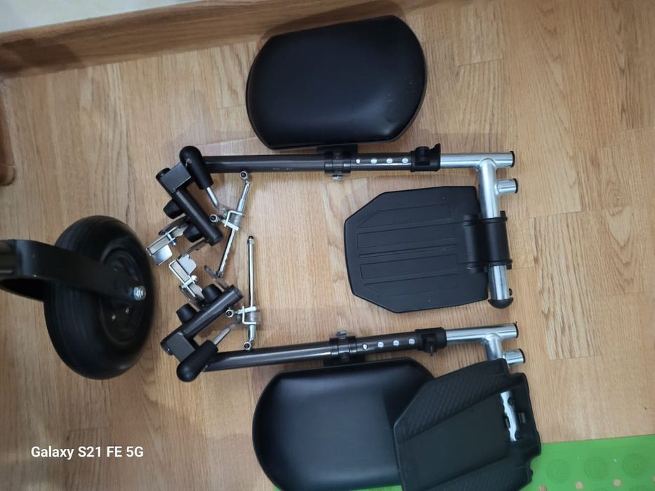 Продам инвалидную коляску