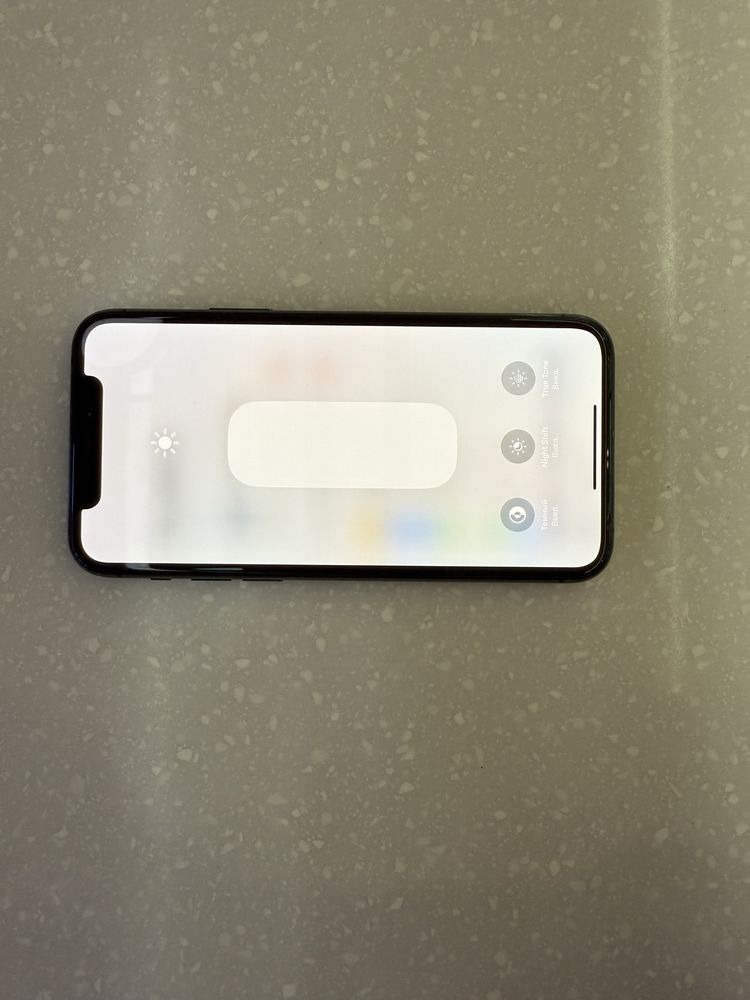 IPhone 11 pro.