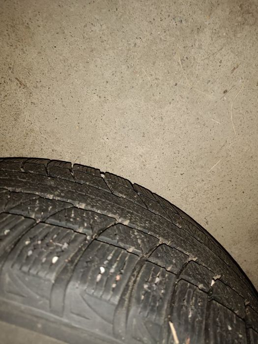 Шины зимнее  235’60’18 TRIANGLE