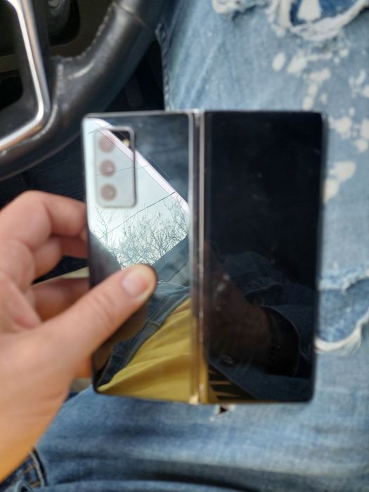 Samsung z fold 2
