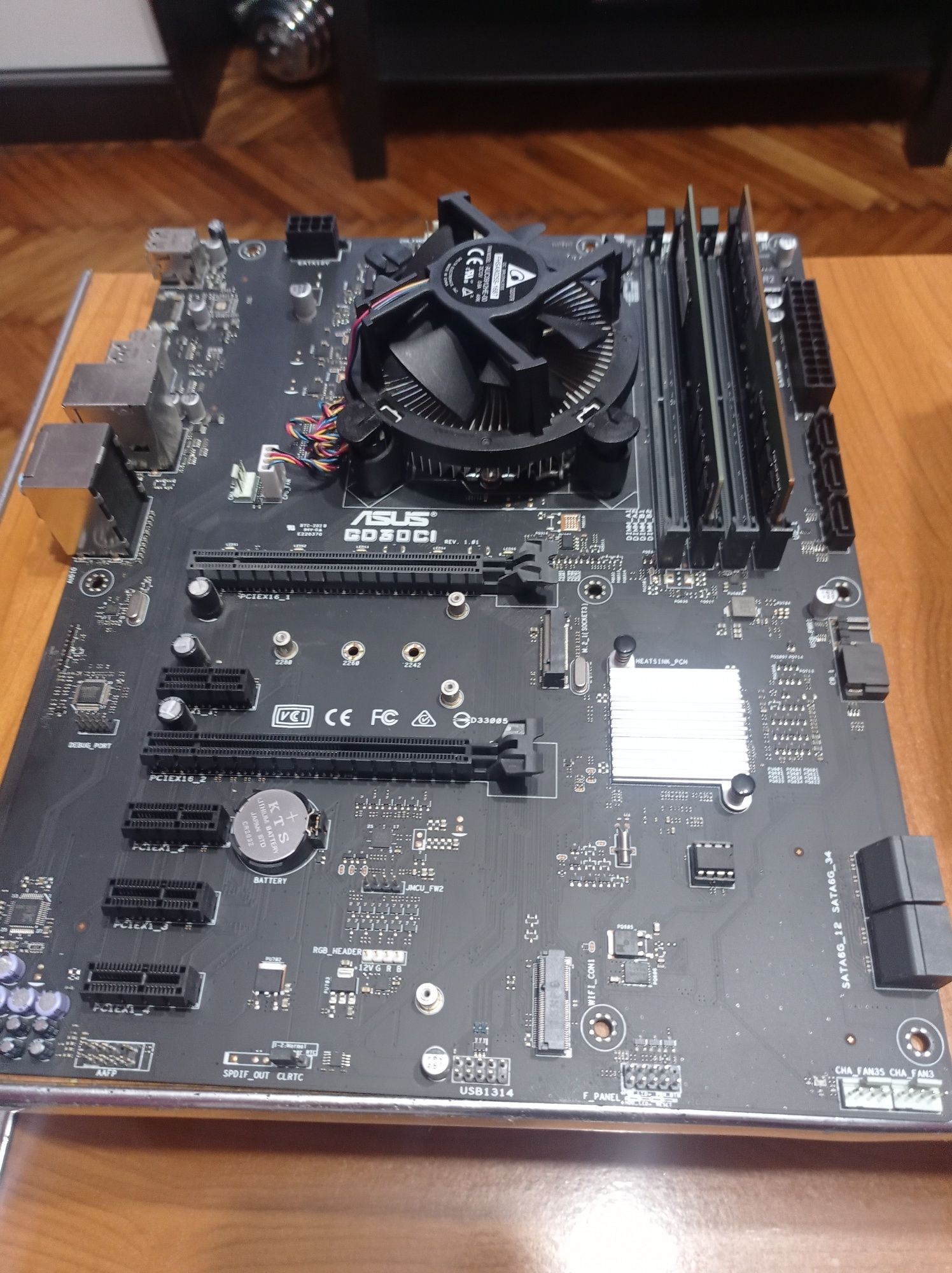 Placa de baza + procesor + RAM