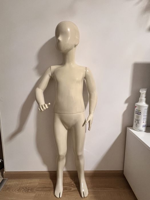 Vand manechin de copil