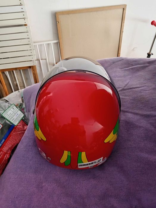 Детска каска за мотор