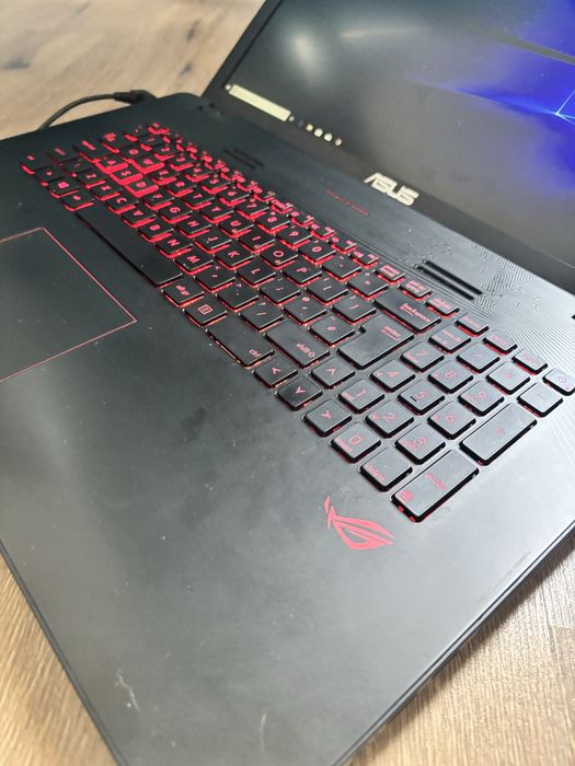 Asus Gaming 17,3” Full HD• Procesor i7-6709HQ• 16gb ram• SSD 512• GTX
