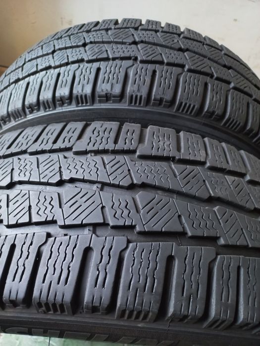 2 anvelope 215/60/17 C Michelin