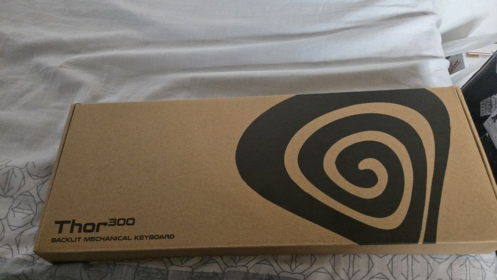 Genesis Thor 300 blue switches