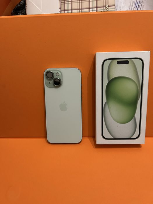 iPhone 15 в отличном состоянии