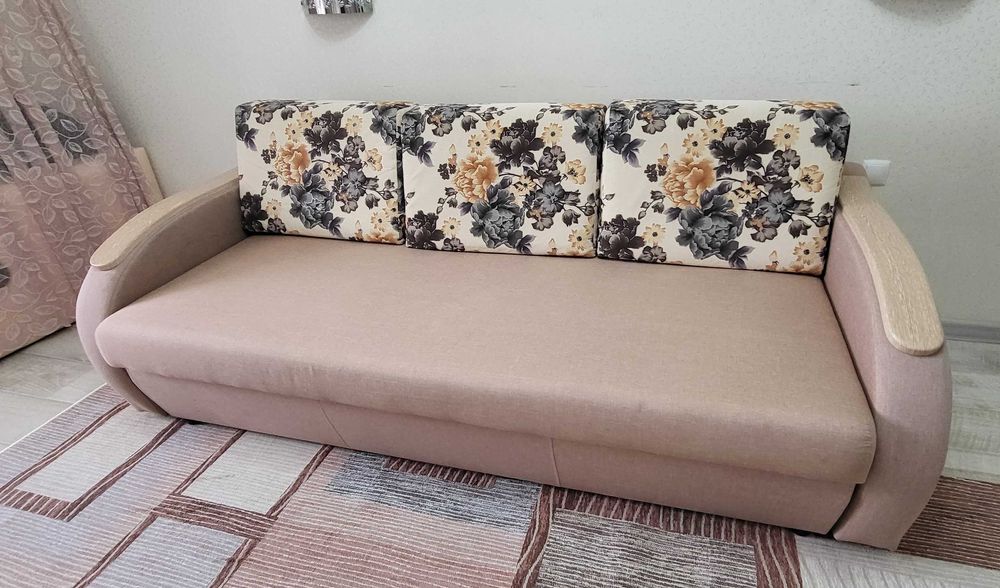 Диван-кровать мягкий