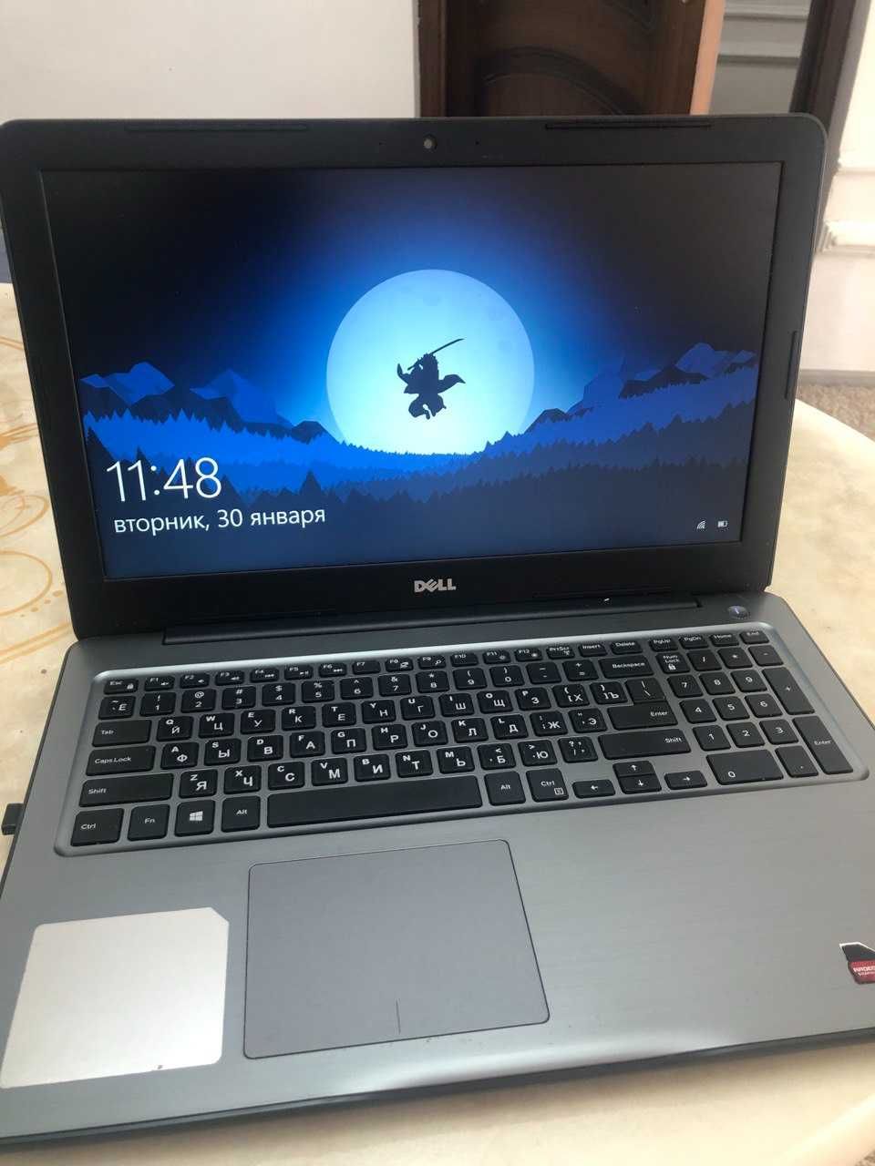 Ноутбук Dell 5567