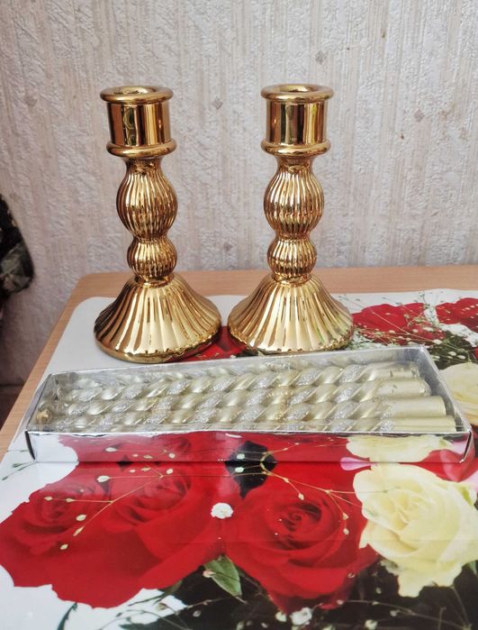 Посвечники и свечи в наборе