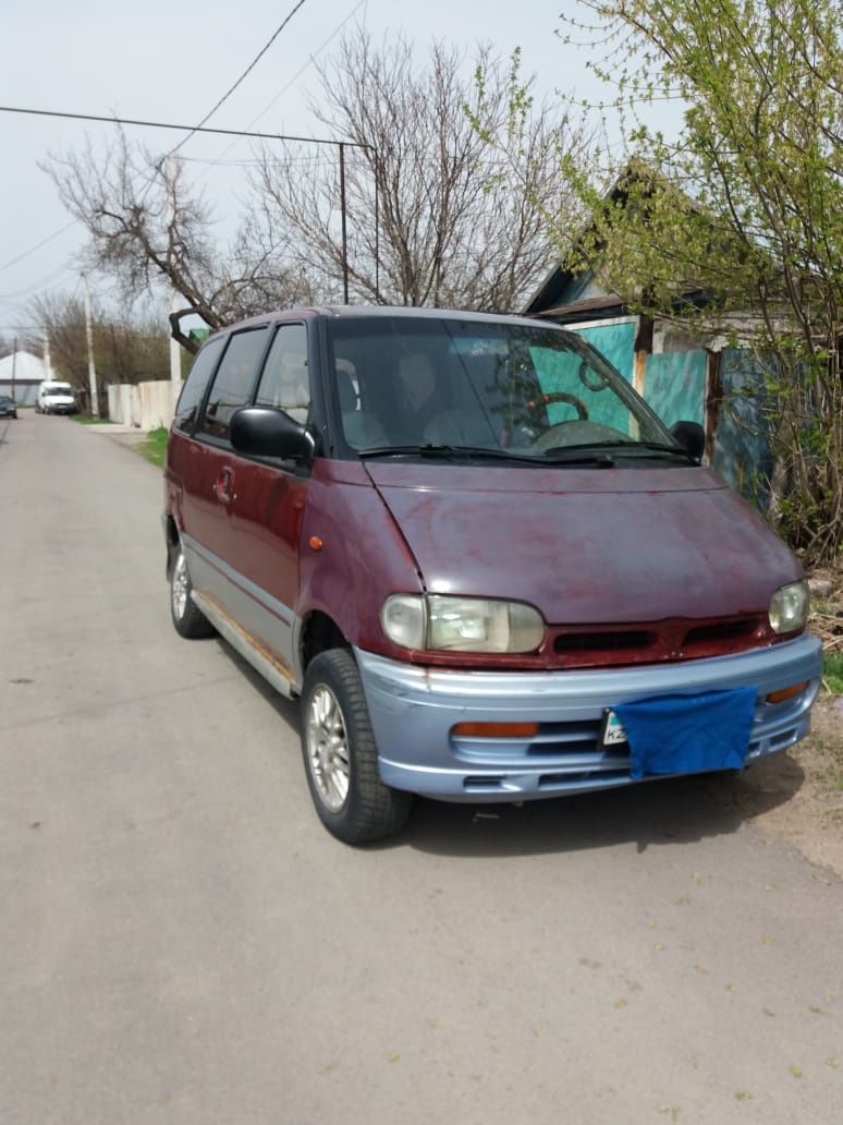 Nissan Serena 93