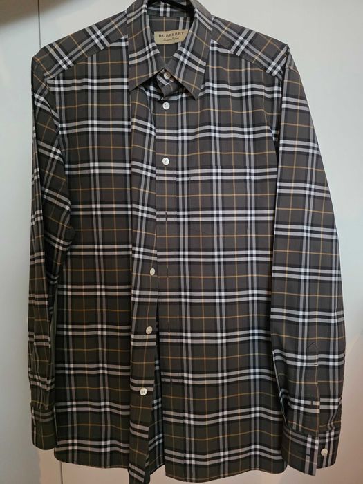 риза BURBERRY,нова без етикет,100% памук