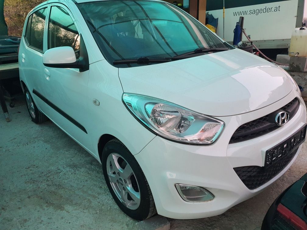Гуми зимни джанти Hyunda i10 2013 г дот 2022г