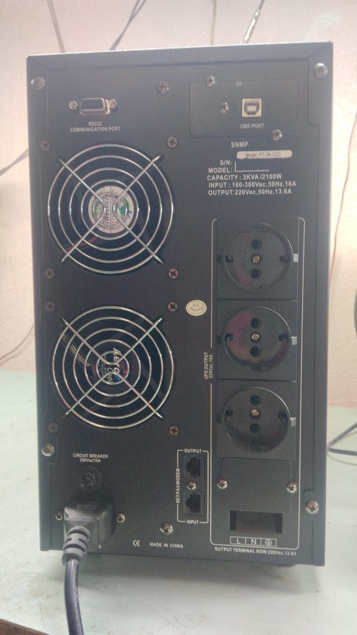 ИБП svc PT-3K-lcd