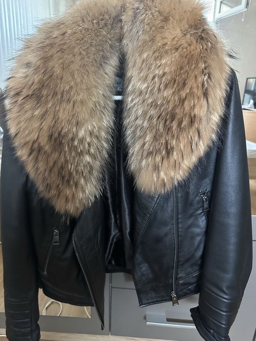 Едтествена кожа и косъм лисица