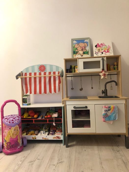Set jucarii bucatarie si teatru