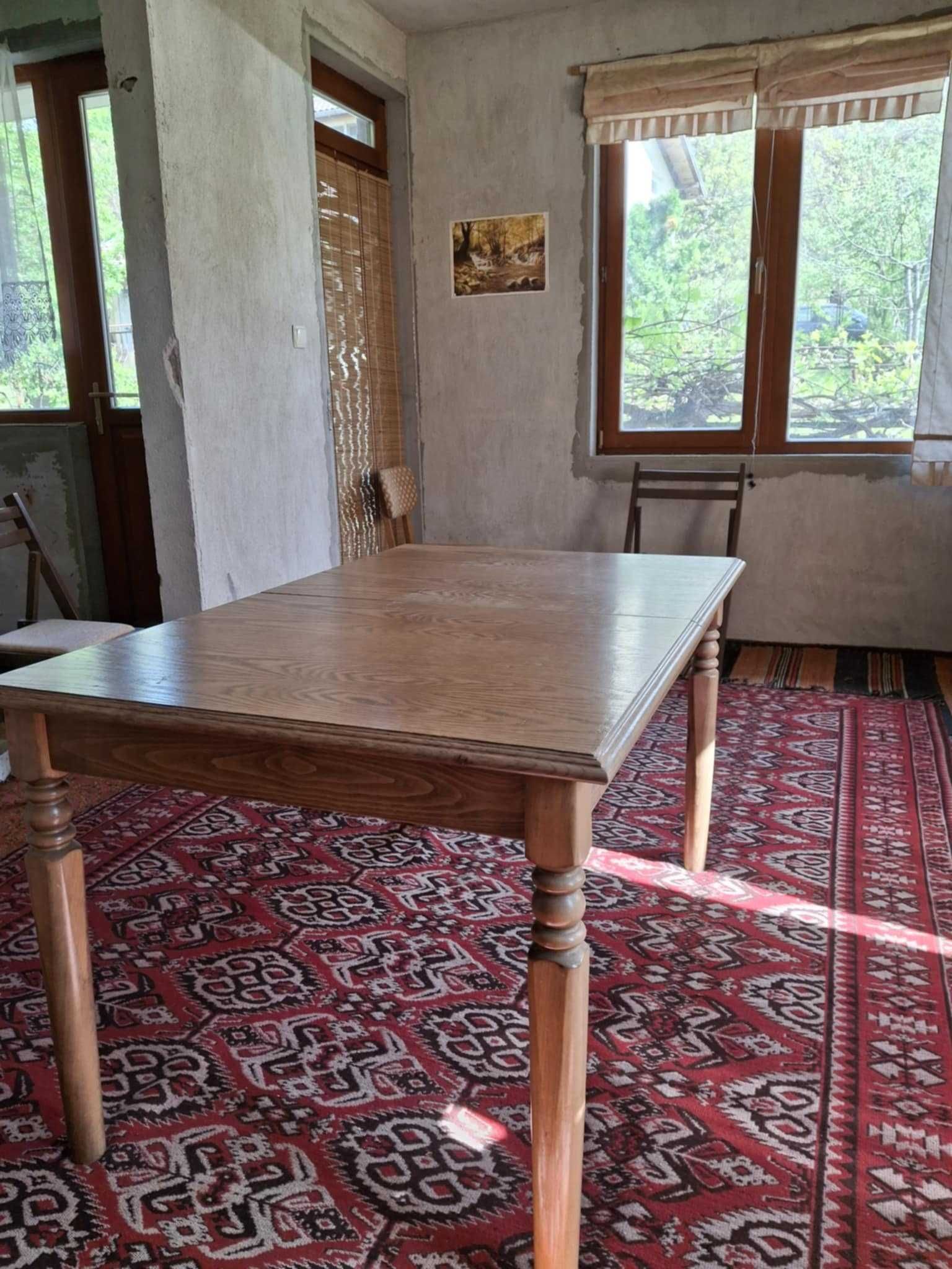 Употребявани мебели - скрин, диван, фотьойли с таборетки и маса