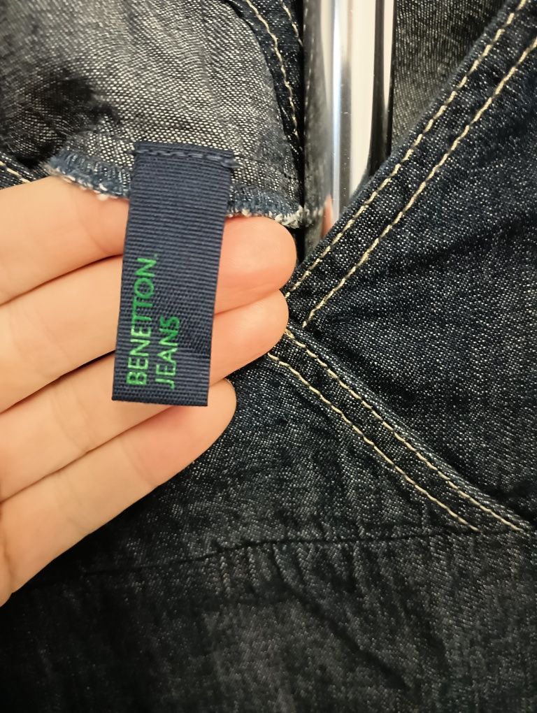 Vând bluza jeans M și blugi