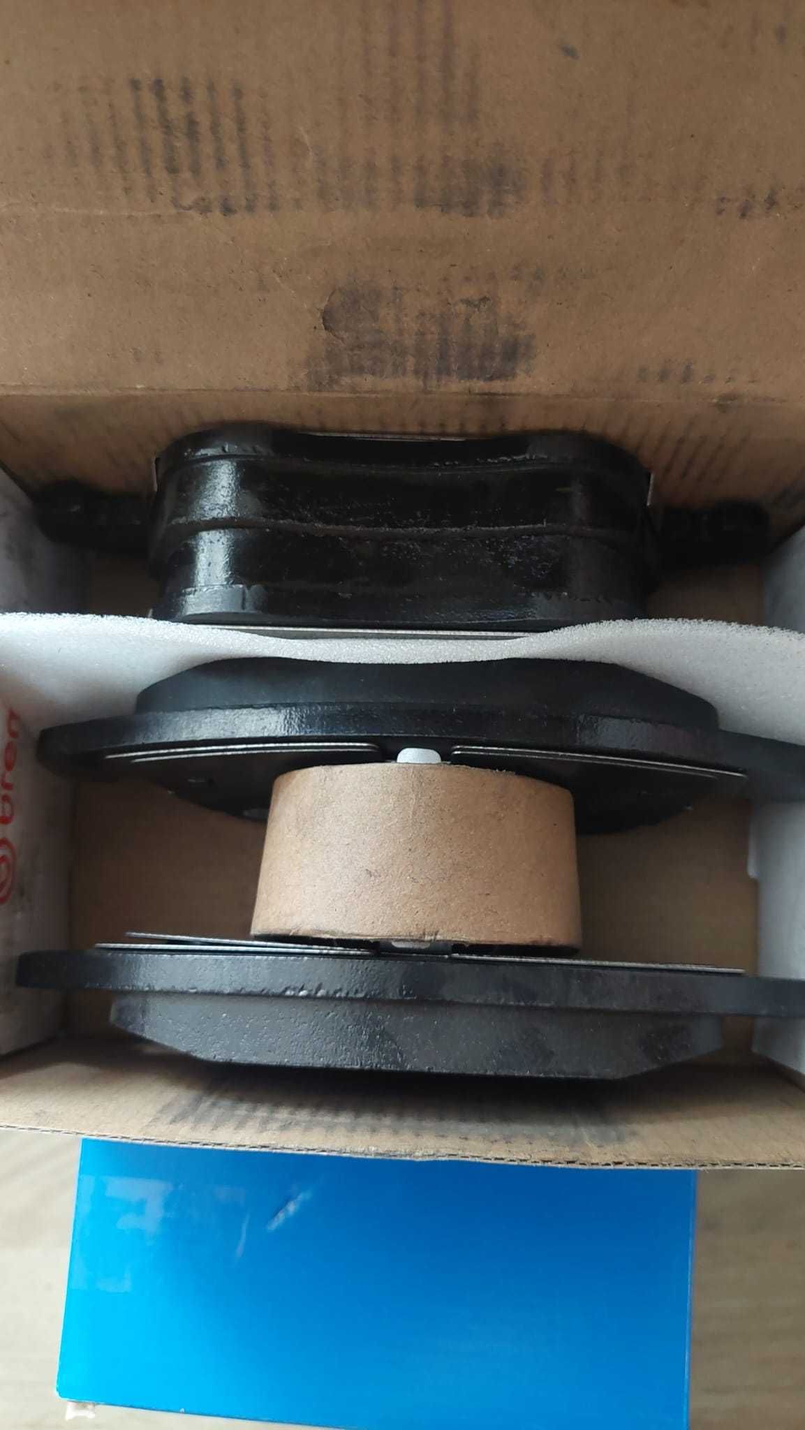 Brembo P44020 Предна дискова спирачна накладка. - Комплект от 4 броя