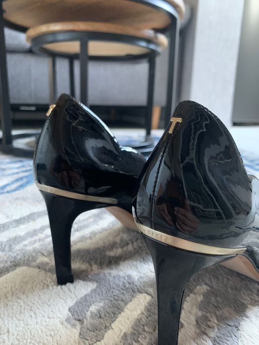 Обувки Ted Baker