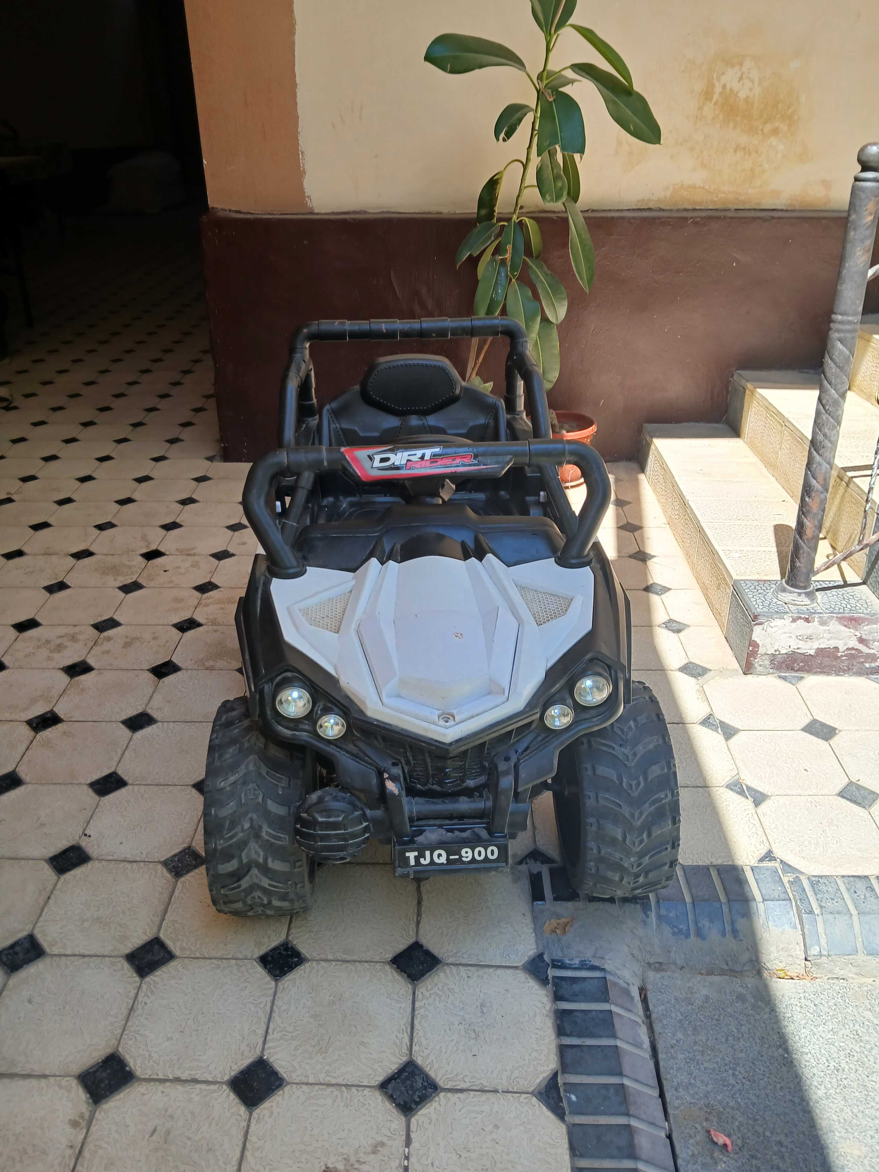 Sotiladi Bolalar elektro mashinasi