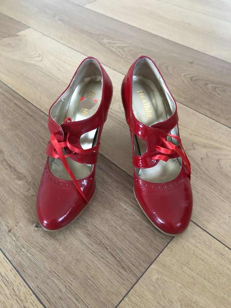 pantofi rosii piele marimea 36