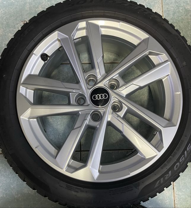 Jante aliaj R17 originale AUDI A3 205/50/17 Pirelli iarna