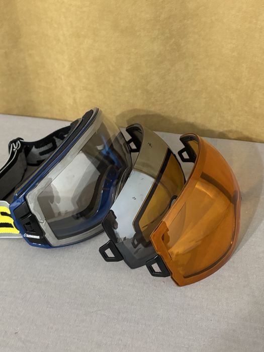 Маска горнолыжная Zevs ZH-155 + 2 сменные линзы