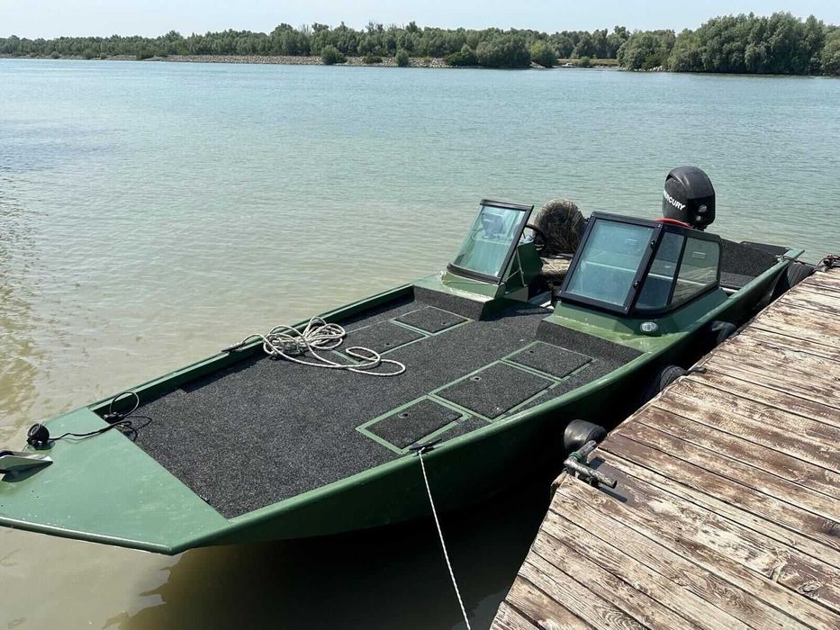 barca de pescuit spinning 5,80m | 1,90 latime | parbriz | aluminiu 3mm