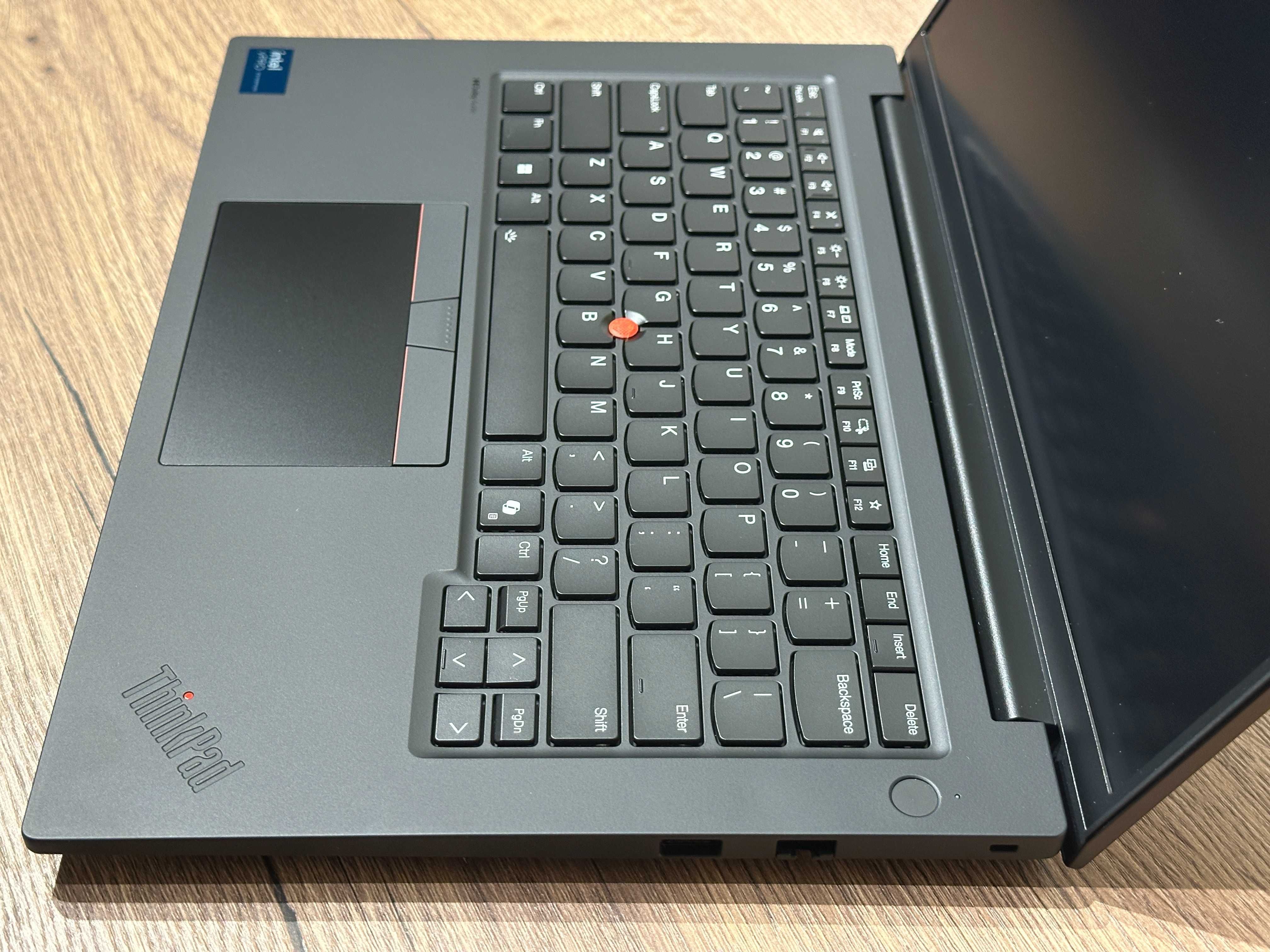 Laptop Lenovo ThinkPad P14s Gen 5 3K Ultra 7 96GB Ram 2TB SSD Nvidia