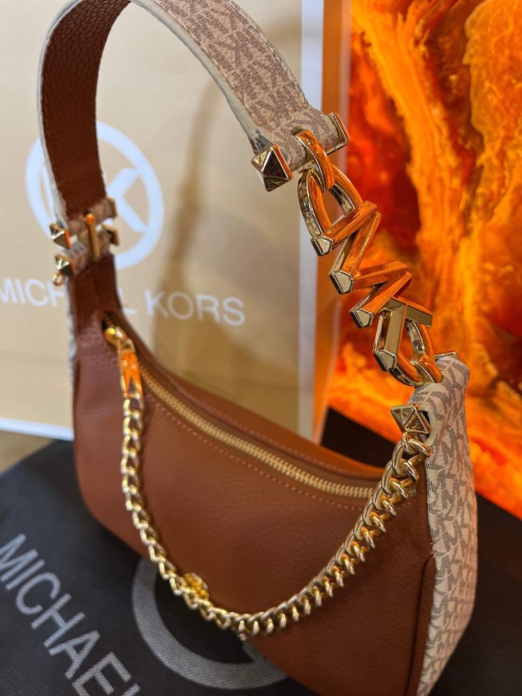 Чанта Michael Kors / раница Victoria Secret / чанта BEBE