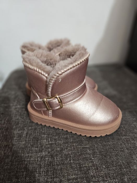 Ghete tip Ugg marimea 23