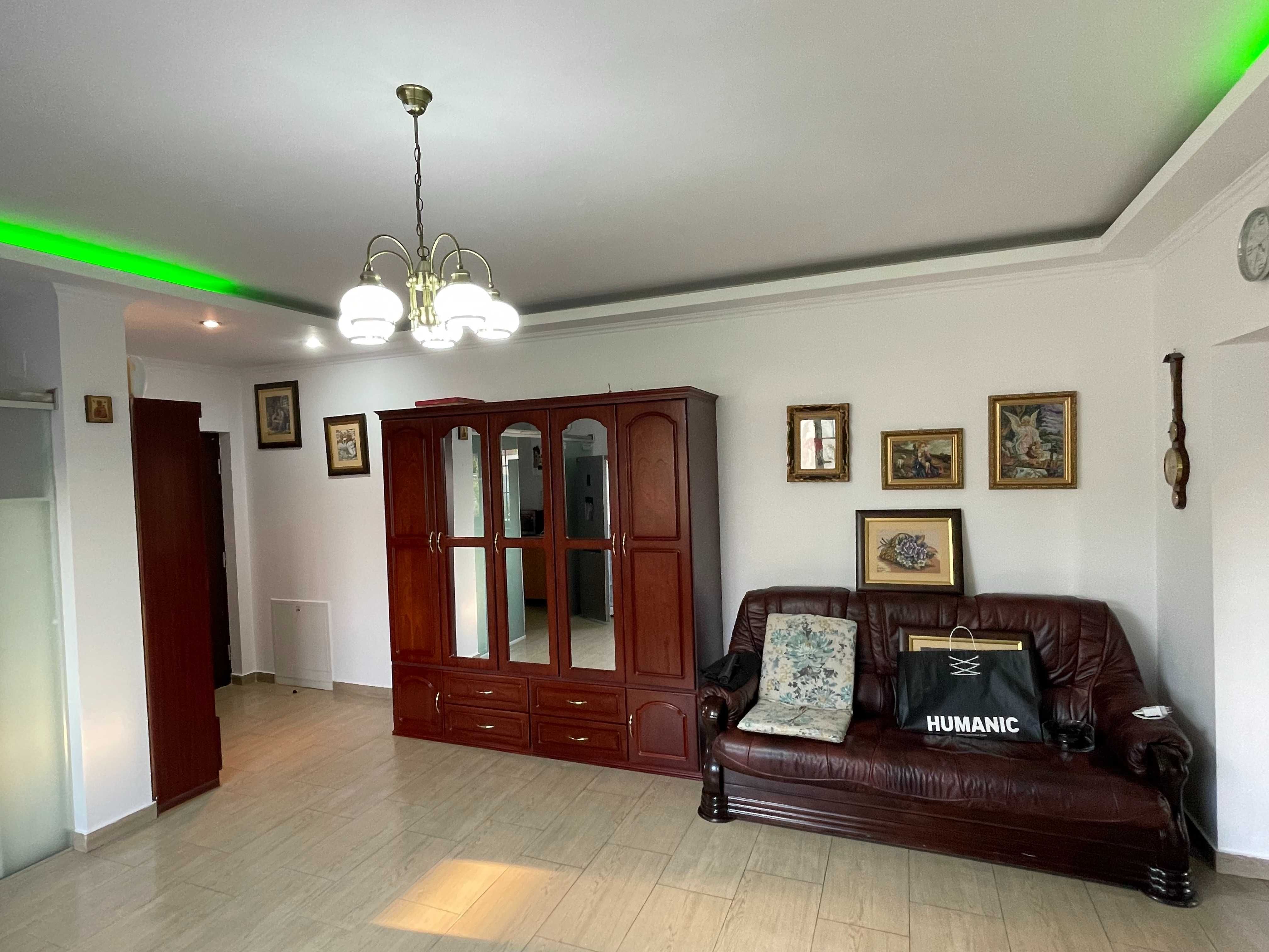 Proprietar, inchiriez apartament 2 camere, parter, curte, loc parcare