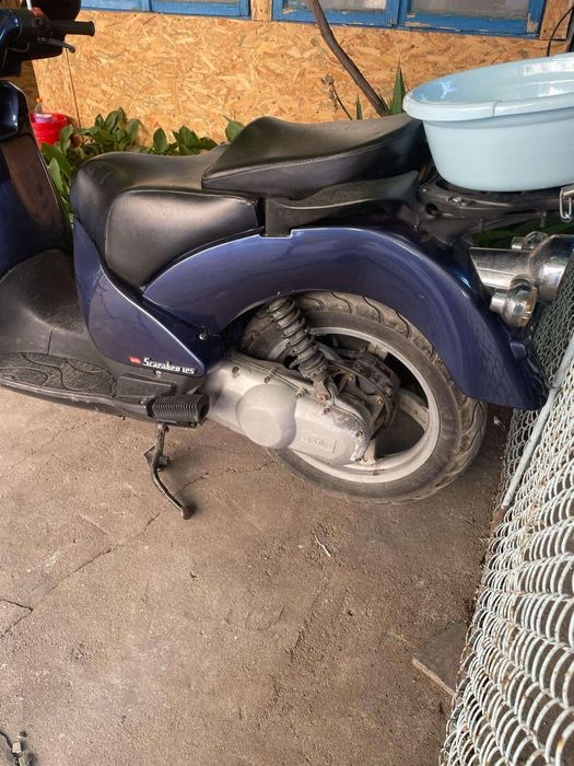 Vând sau schimb Aprilia Scarabeo