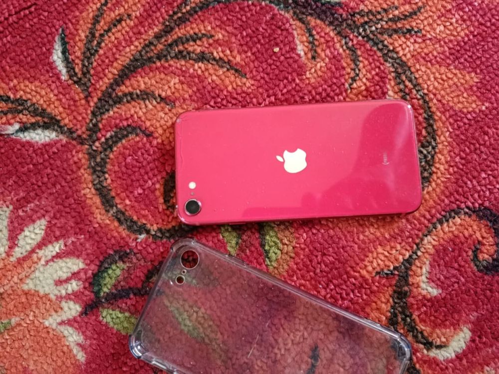 iphone se 2020 продам