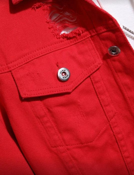 Vând geaca noua de blugi