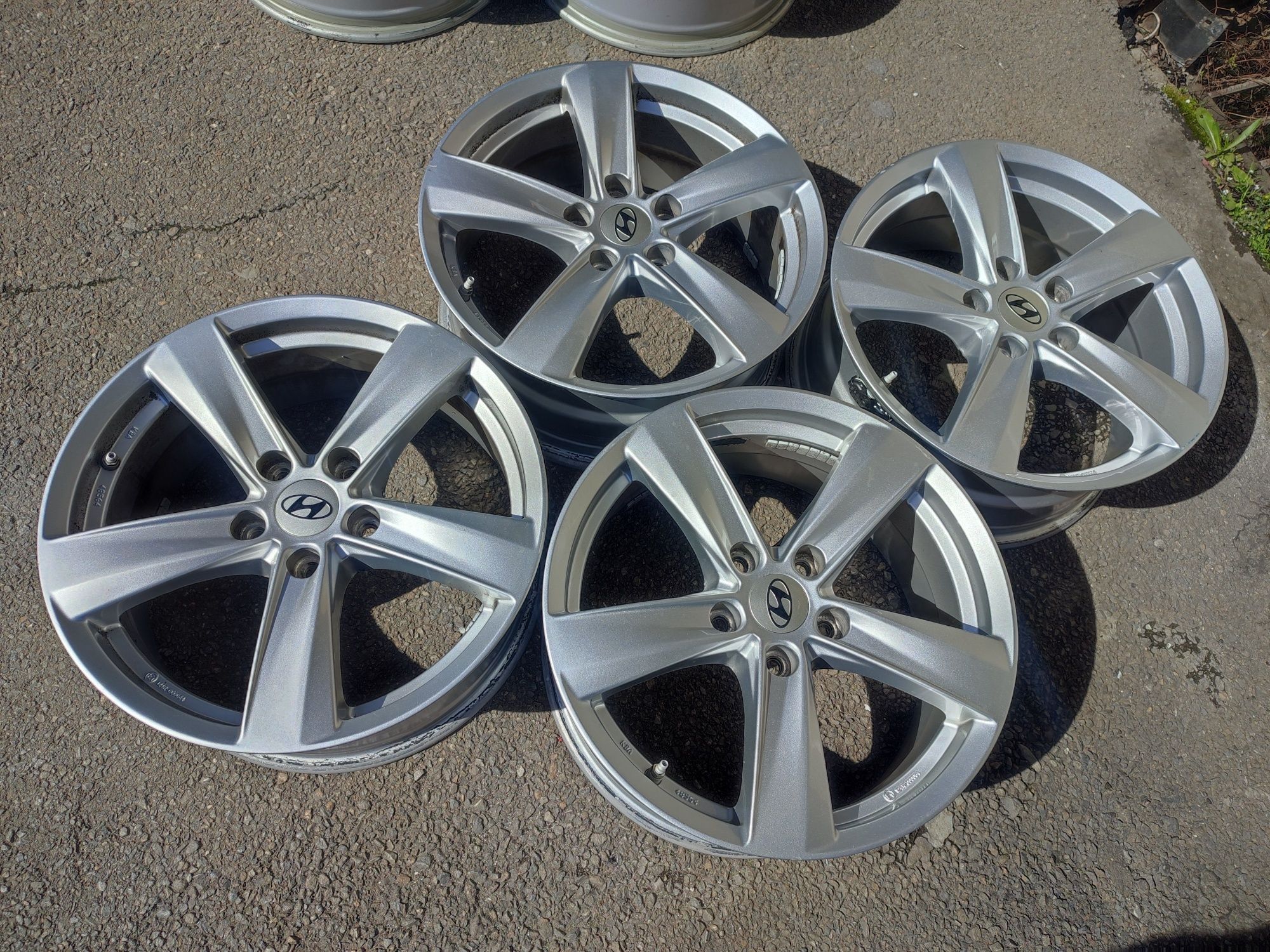 17" оригинални алуминиеви джанти за Hyundai i40/Tucson,Santa fe.../Kia