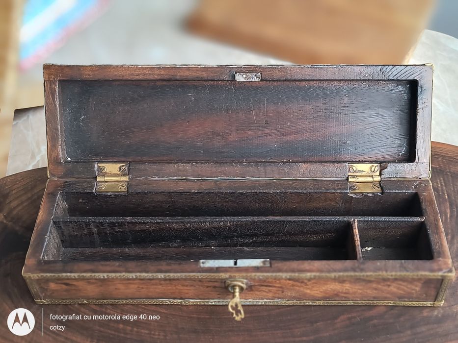 Cutie vintage lemn masiv pentru pensule