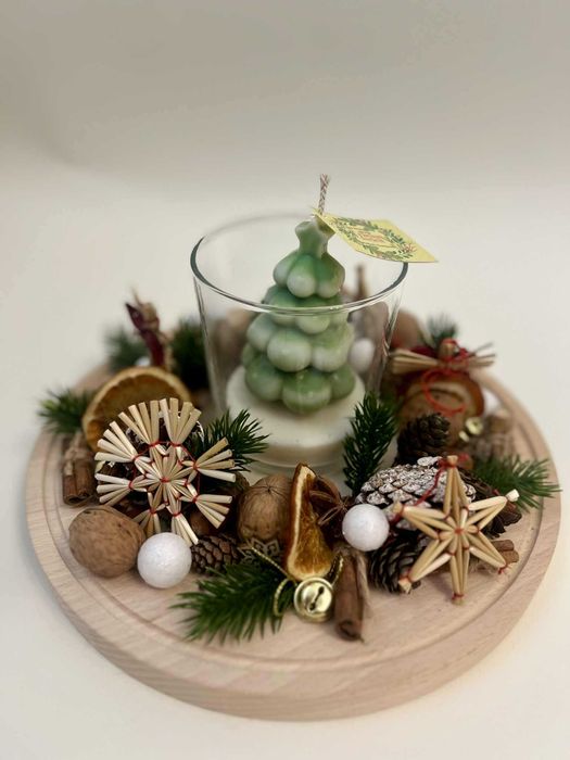 Aranjamente de Crăciun pe blat de lemn – handmade