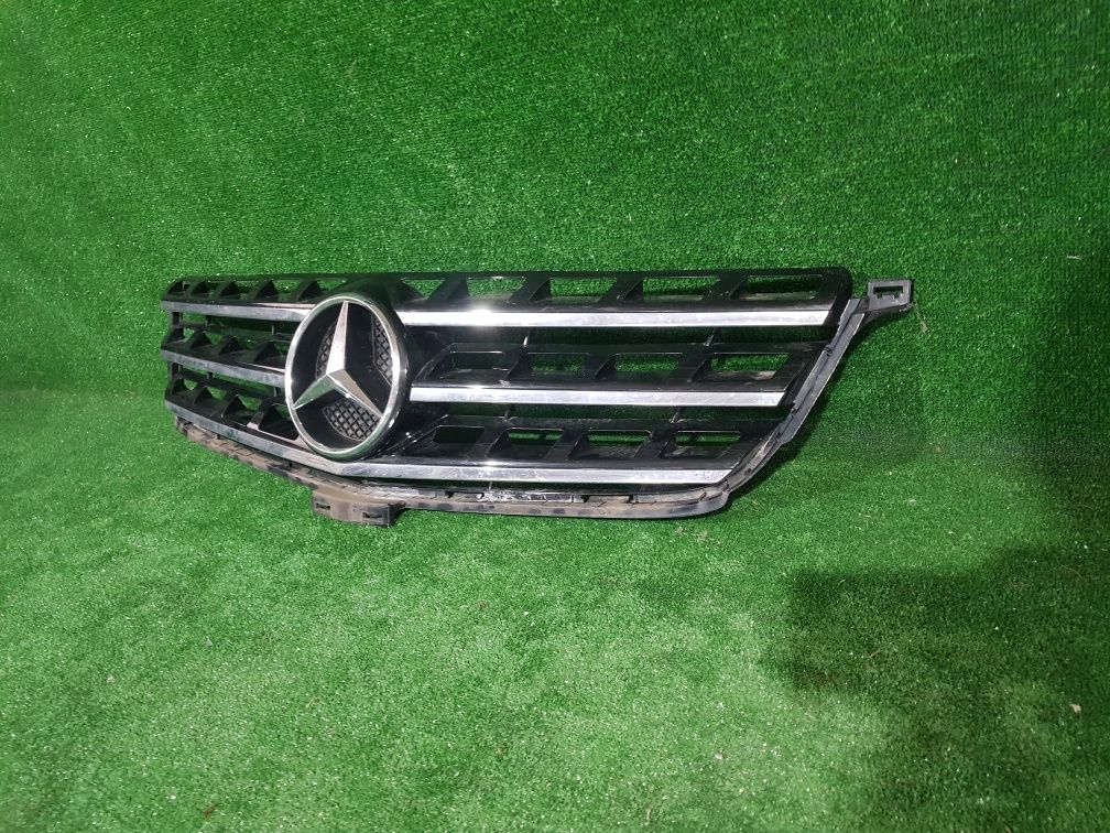 Grila radiator Mercedes ML/GLE AMG  W166 an 2010-2015