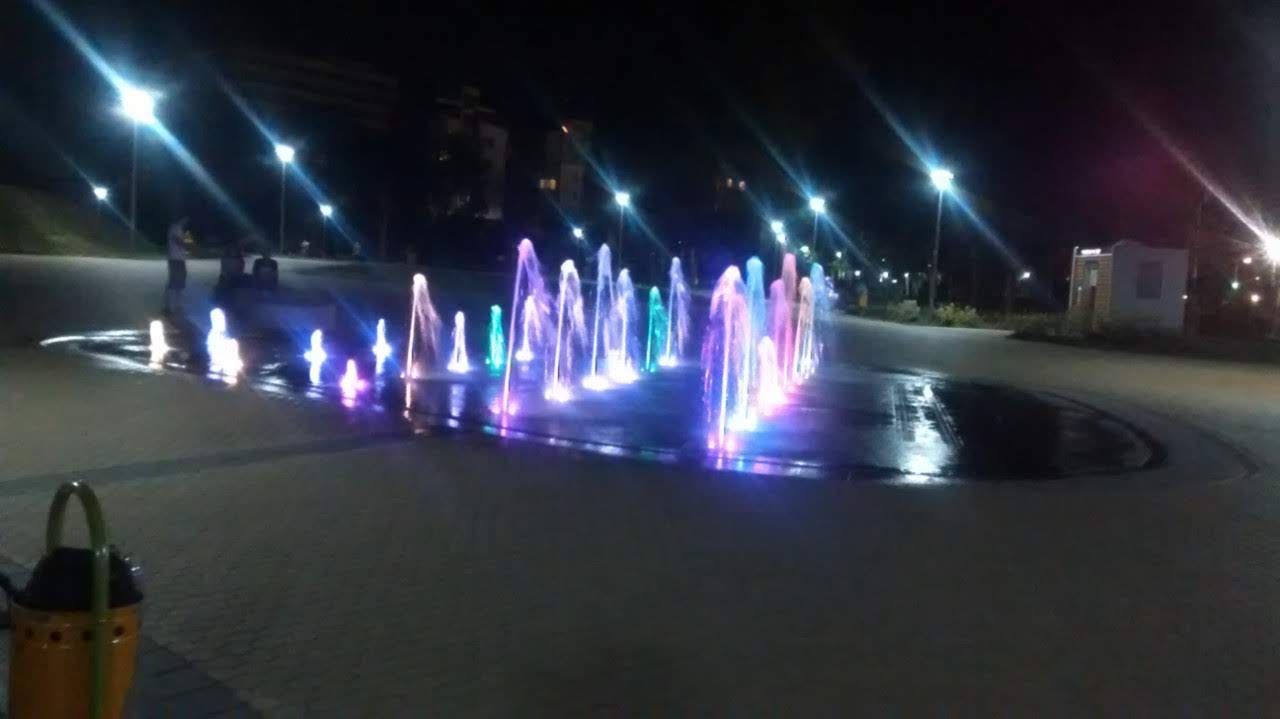 Многостаен мезонет, Руски Паметник на парк Възраждане