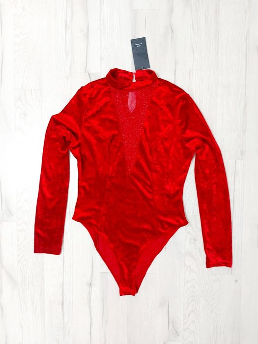 Body catifea roșu