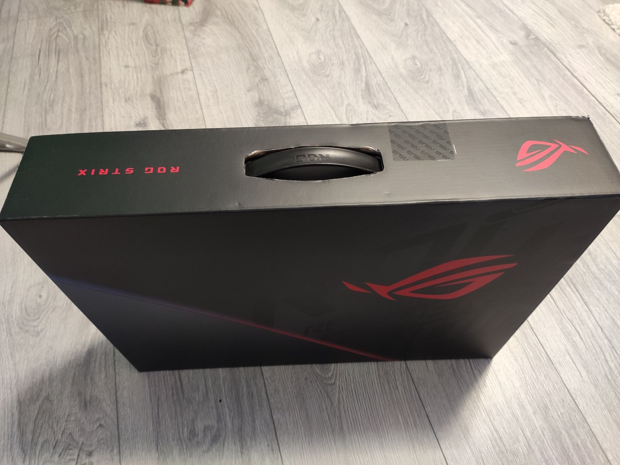 Asus rog strix, i7-10750h, 1660TI, 16Gb