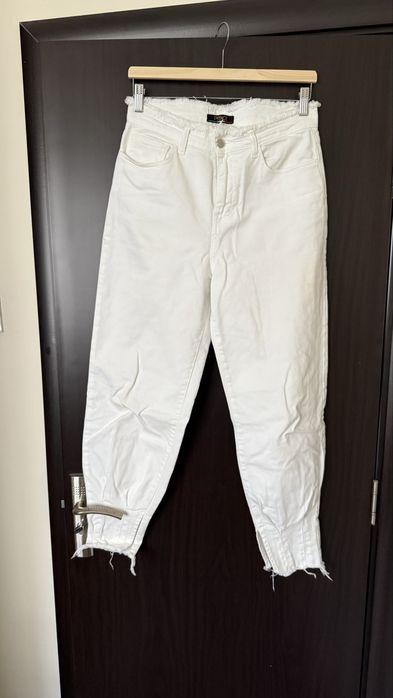 Дамски дънки и панталони размеси С/М