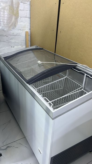 Продам морозильную камеру