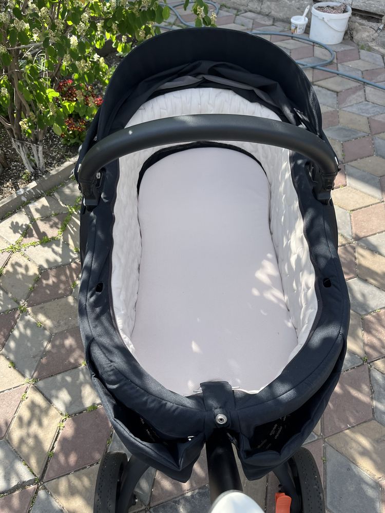 Коляска Stokke xplory v6 в отличном состоянии