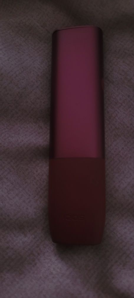 Iqos Iluma One culoare visinie